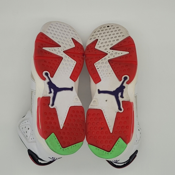 Youth Jordan 6 Retro Hare GS 7Y - Neutral Grey/True Red - Style #384665-062 Used - Picture 12 of 13
